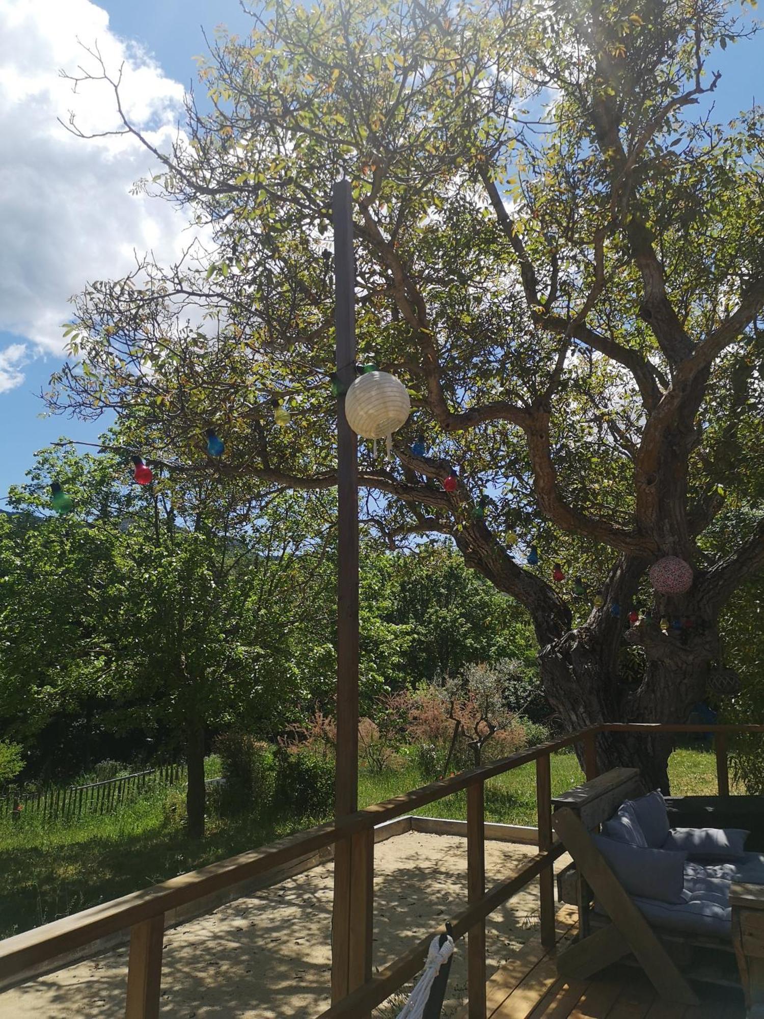 Holiday home Roulotte La Cle Du Luberon *